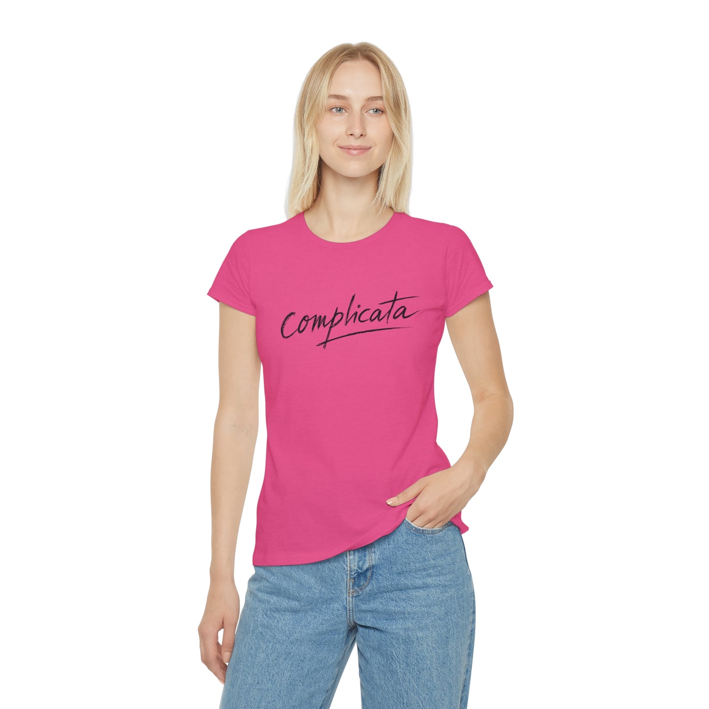 T-shirt donna bianca con scritta corsiva minimal Complicata