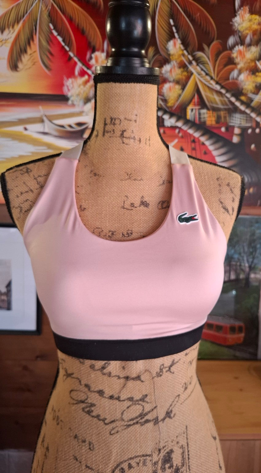 Lacoste Sport top rosa IF4923 dettaglio vestibilità frontale